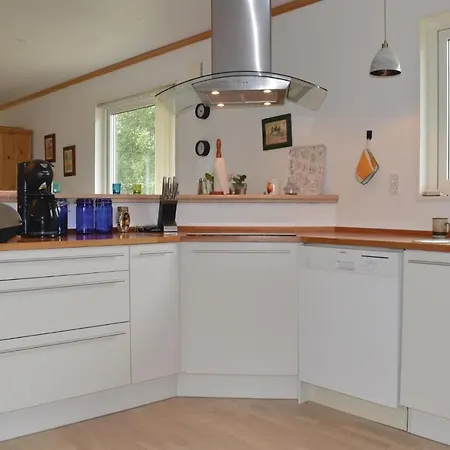 Three-bedroom Holiday In Hals