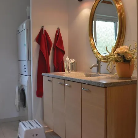 Three-bedroom Holiday In Hals