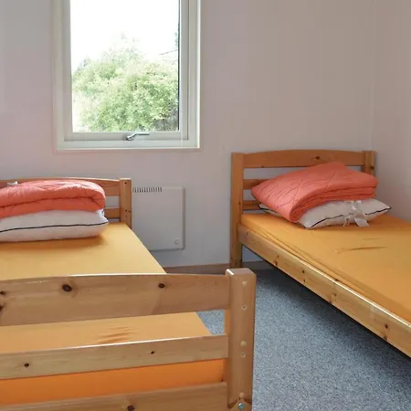 Three-bedroom Holiday In * Hals